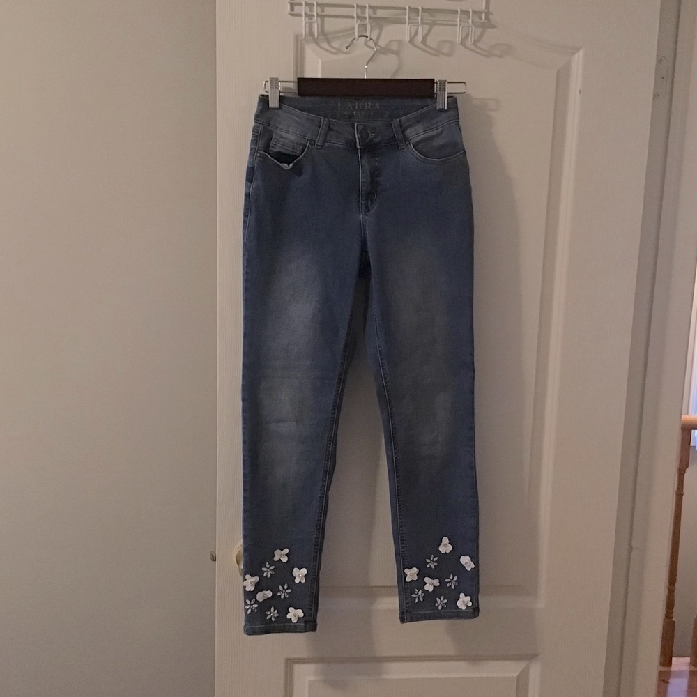 Laura Petite Cute Jeans.  -1